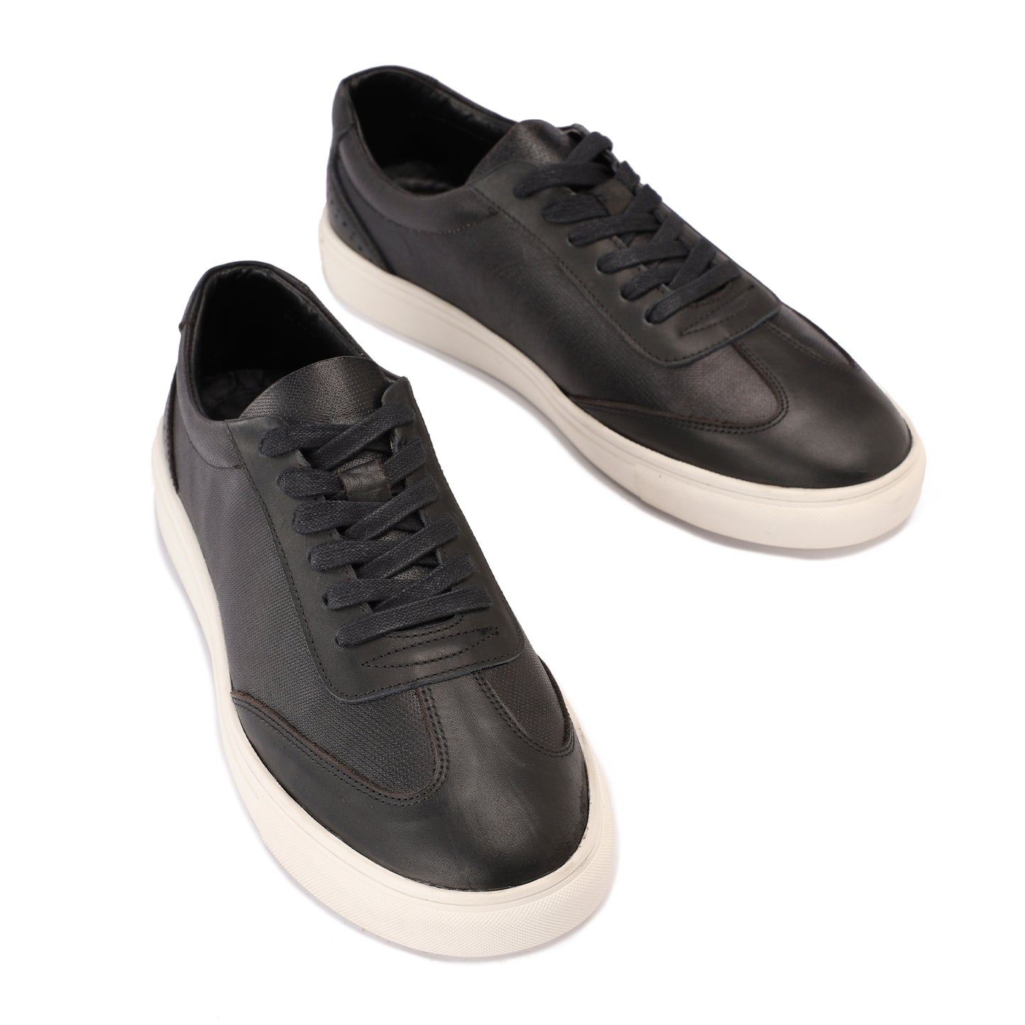 T-Toe sneakers black