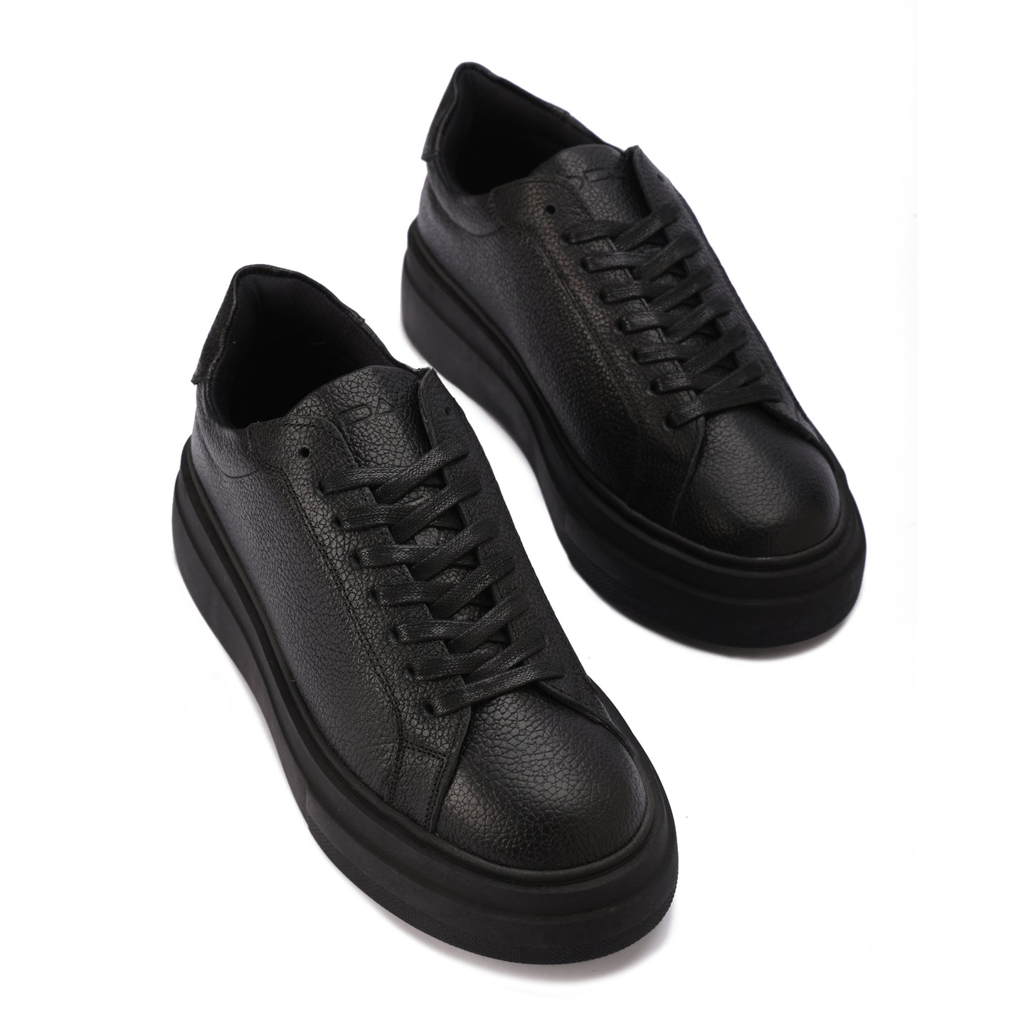 Essential Leather Trainer - All Black