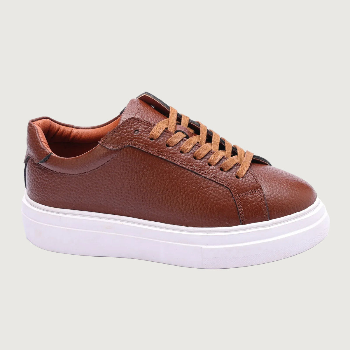 Essential Leather Trainer - havan