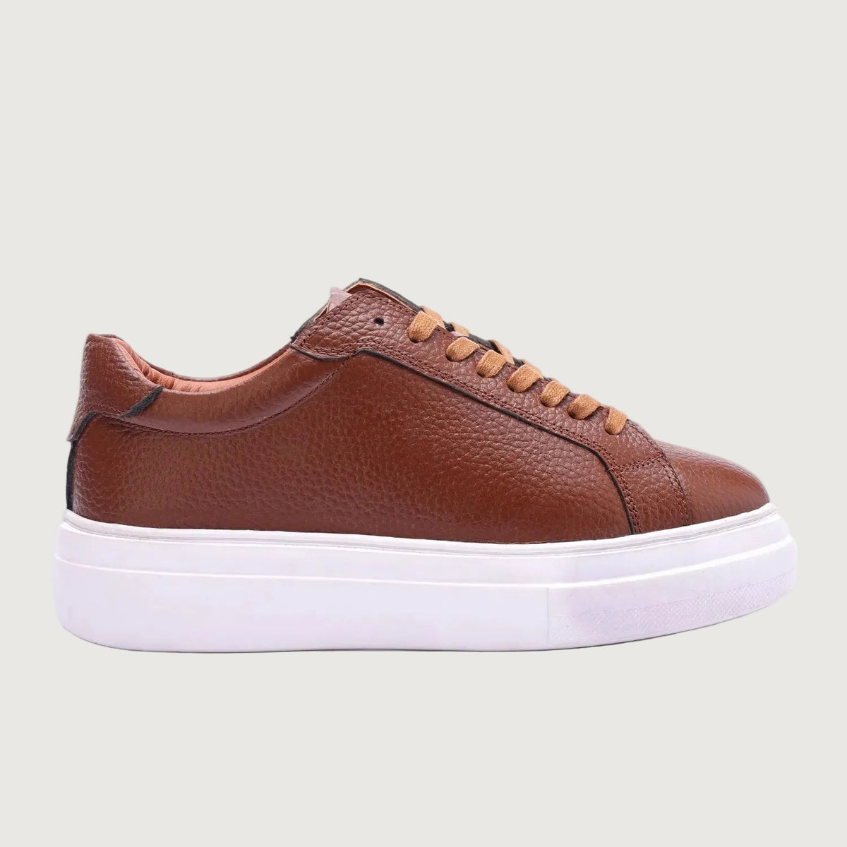 Essential Leather Trainer - havan