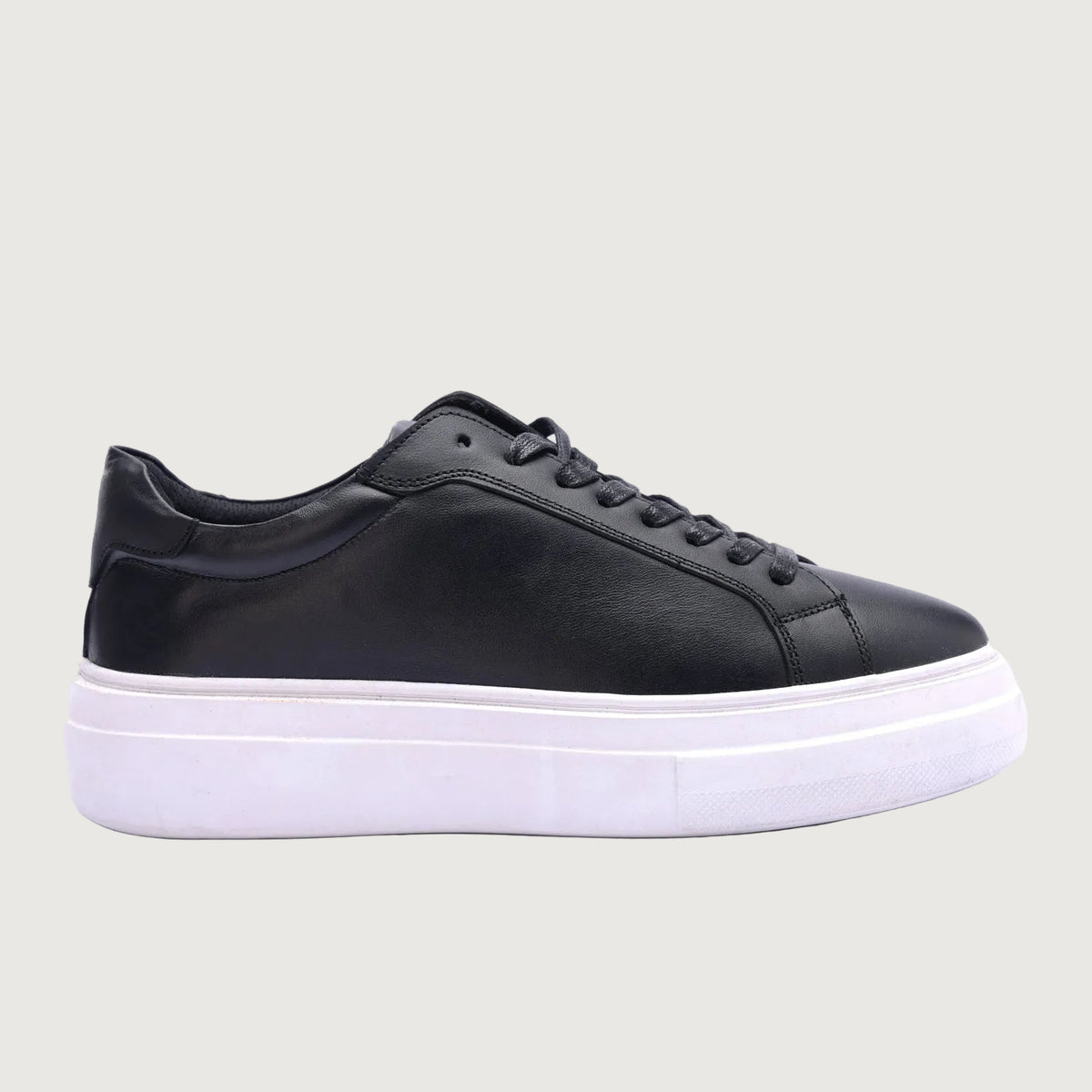 Essential Leather Trainer - Black