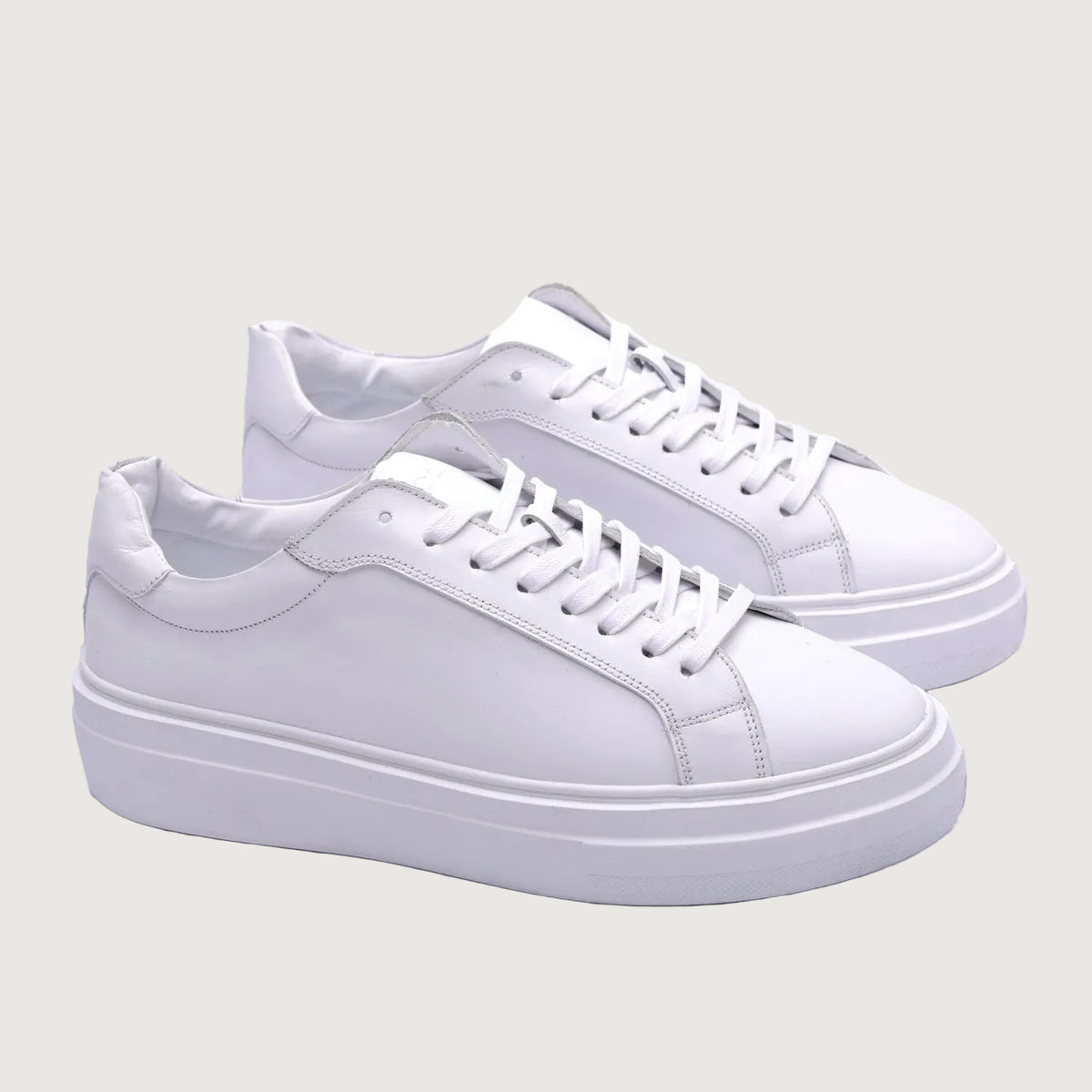 Essential Leather Trainer - White