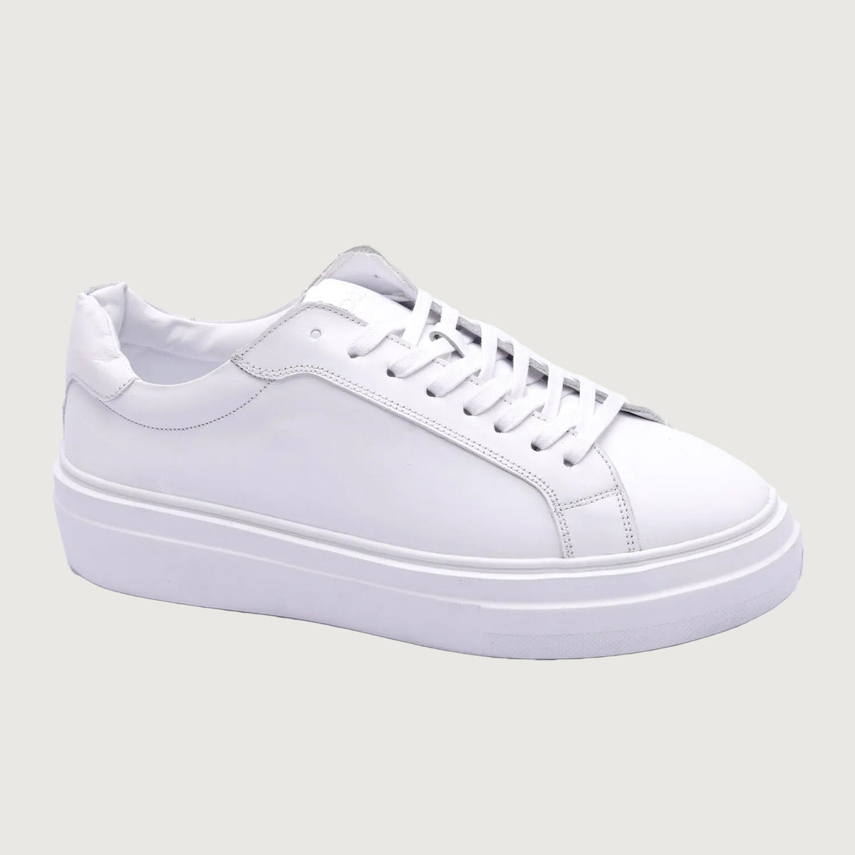 Essential Leather Trainer - White