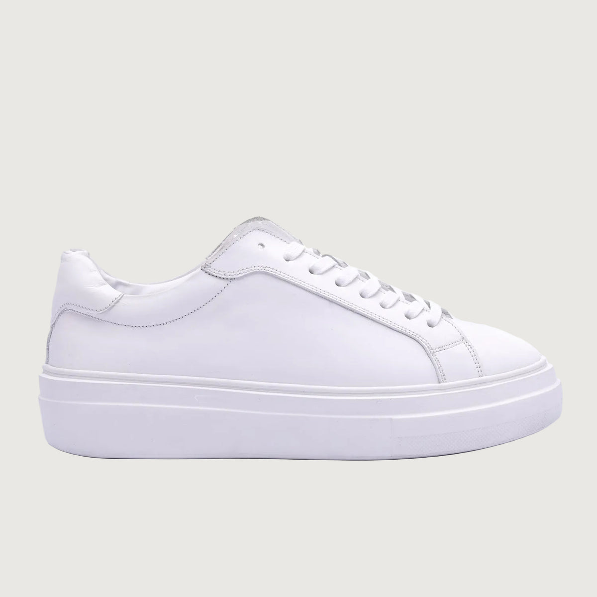 Essential Leather Trainer - White