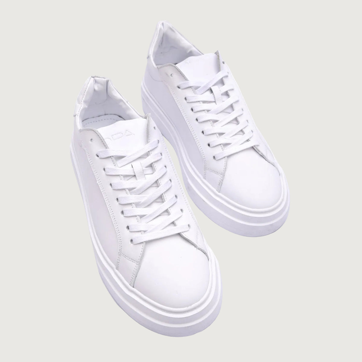 Essential Leather Trainer - White