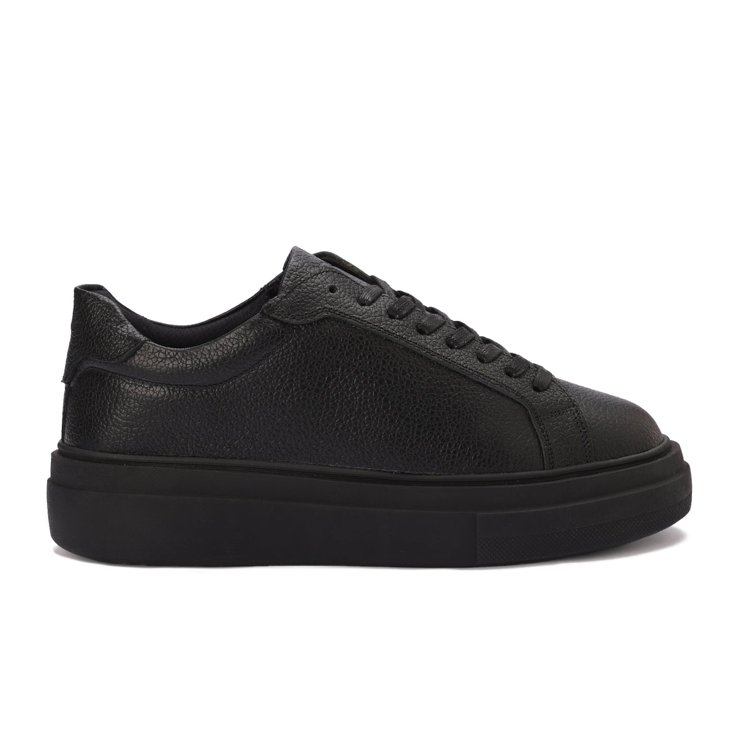 Essential Leather Trainer - All Black