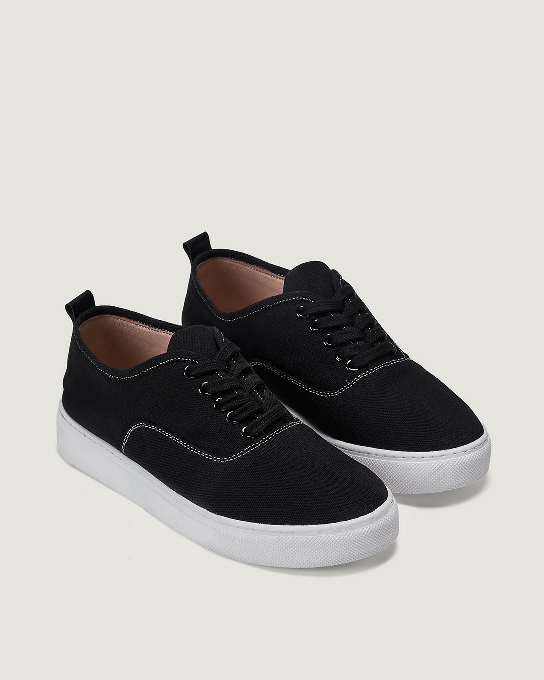 Canvas black