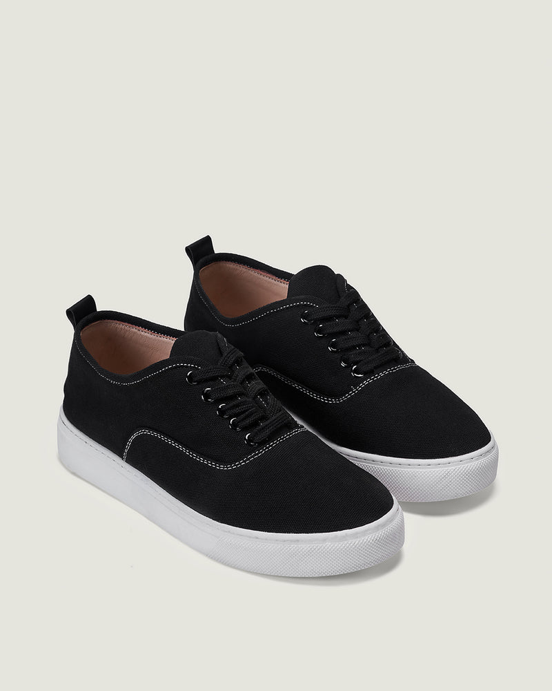 Canvas black