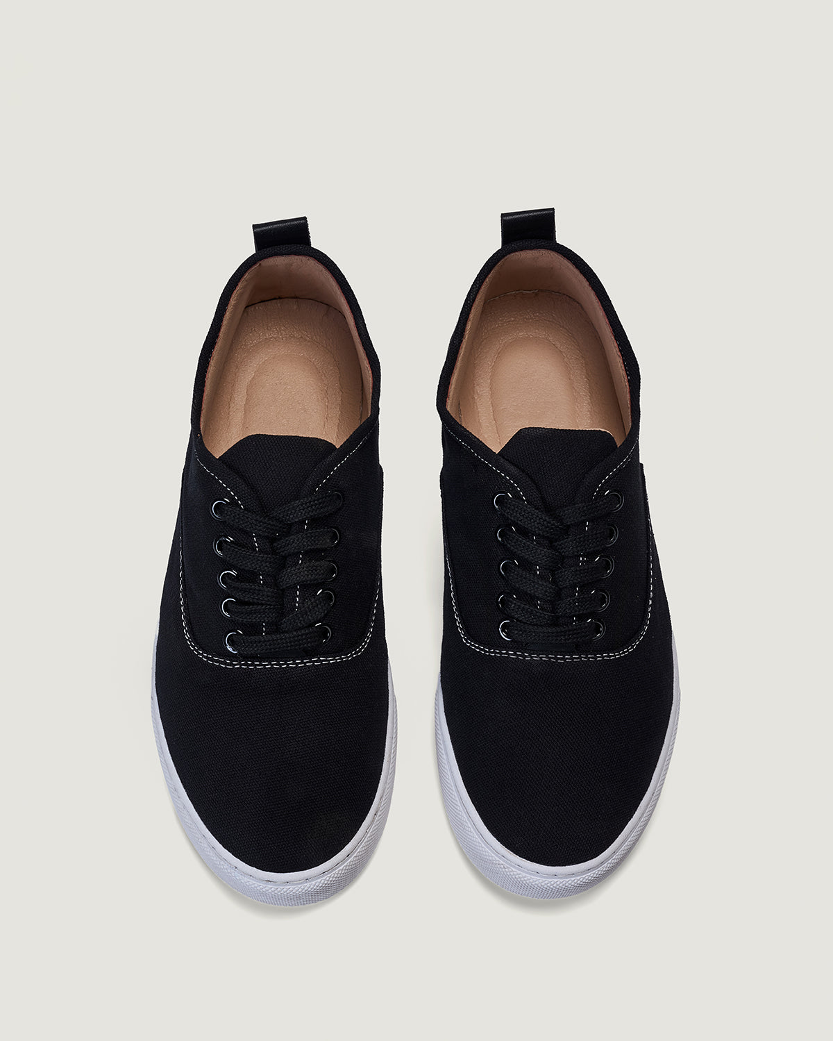 Canvas black