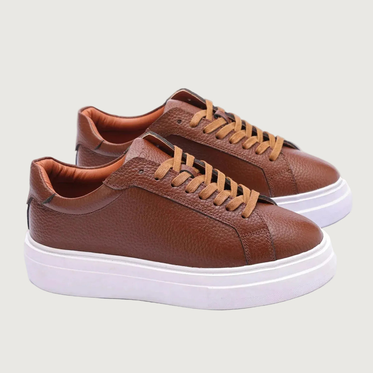 Essential Leather Trainer - havan