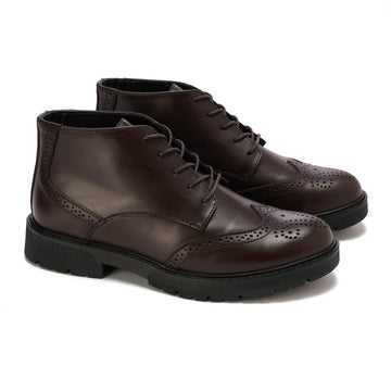 Brown leather Brogue boot